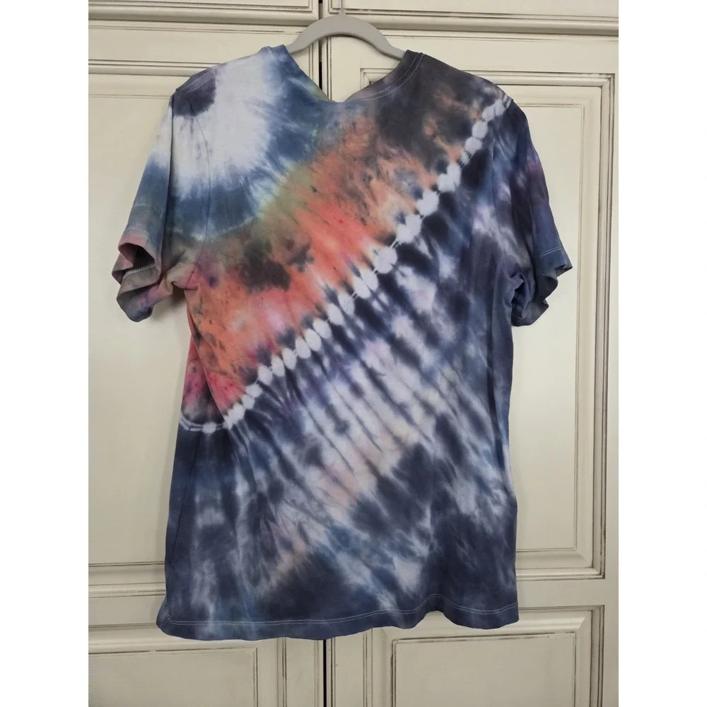 The Nike Tee Tie Dye Shirt‎ Youth Large Fuzzy Carpet Swoosh Athleisure